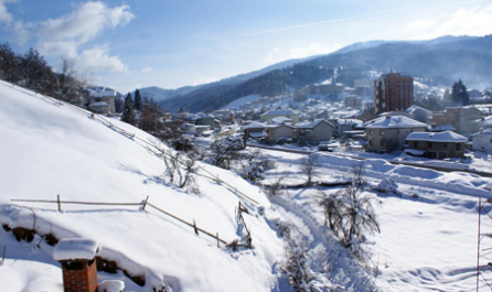 Зимна почивка и Бабинден в Чепеларе-Гайди, песни и веселие в сърцето на Родопите от Добрич