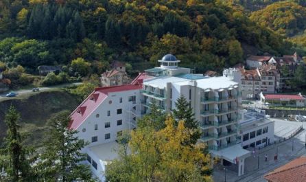 Коледа - Луковска баня - хотел Bela Jela 4* - от Варна, Шумен и Велико Търново
