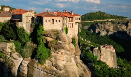 Екскурзия до Солун, Метеора, Вергина и Едеса от Варна