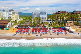 HOLIDAY GARDEN RESORT