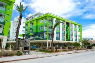 Green Life Hotel