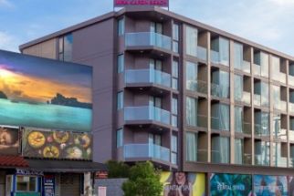 Glow Mira Karon Beach