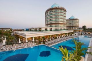 DREAM WORLD AQUA HOTEL