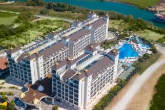 LAKE & RIVER SIDE HOTEL